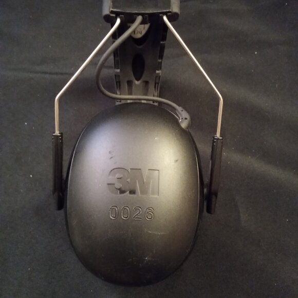 3M Worktunes Connect Wireless Hearing Protector with Bluetooth Model 0026 Black - Picture 3 of 9